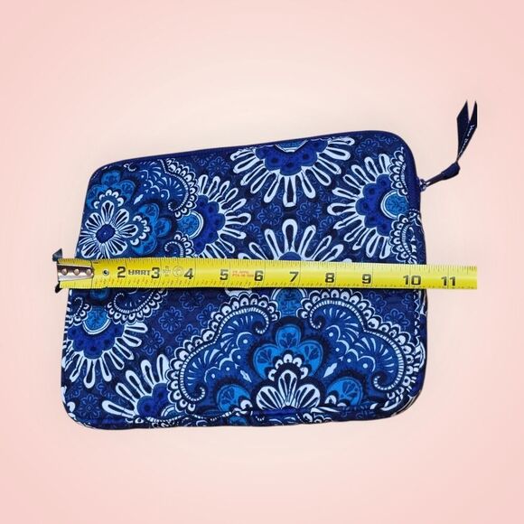 Vera Bradley Tablet Sleeve Blue Tapestry Universal Padded Women's - Picture 7 of 8